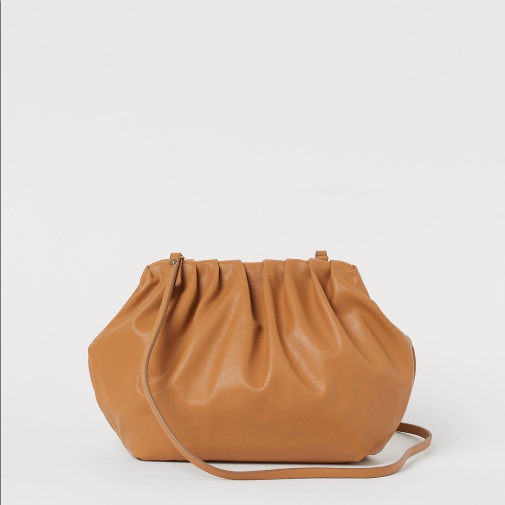 NWOT Gathered Croissant crossbody bag/clutch 🥐🥐
